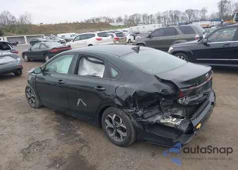 2019 Kia Forte Lxs z USA, uszkodzony, nr VIN 3KPF24AD5KE059522